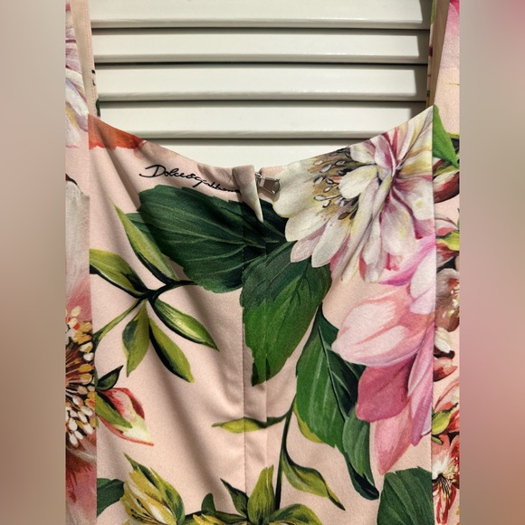 Dolce & Gabbana Charmeuse Floral Top, IT42, Perfect condition - Picture 11 of 16